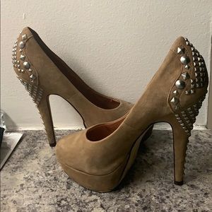 !!size 4.5!! Vince Camuto nude platform heel